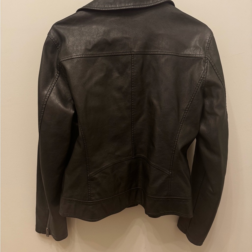 Universal Thread Classic Black Leather Jacket - image 2